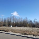 Parcela de unos 600 m2 en urbanización